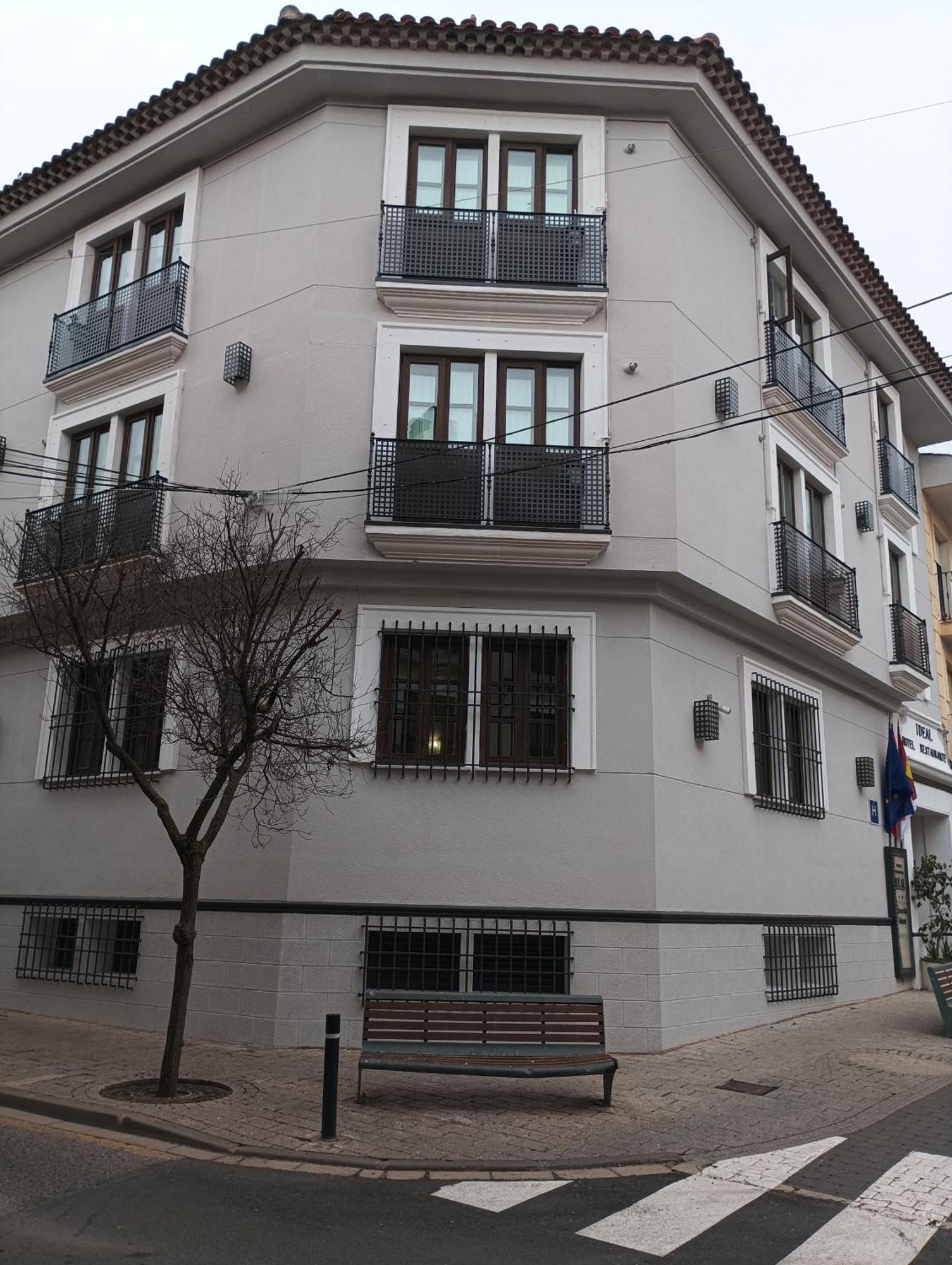 Hotel Ideal Villarrobledo Exterior foto